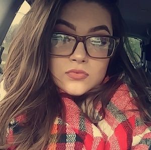 Meet your Posher, Tara